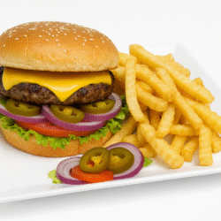 Hamburguesa con papas y jalapeños ninas Market & restaurant